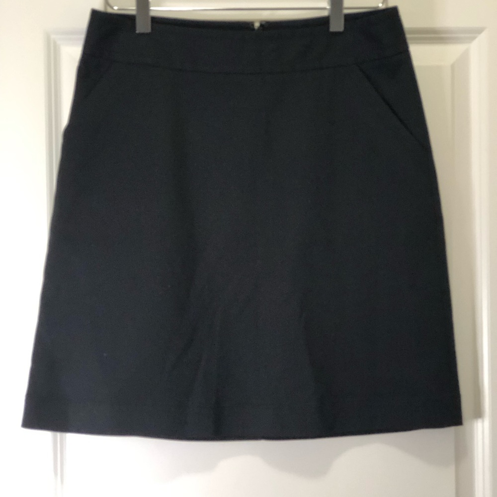 Banana Republic A-line Black Stretch Skirt with Pockets